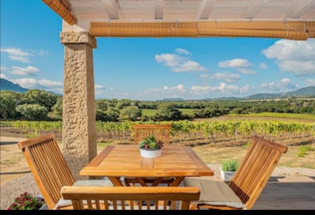 Elegant Country Open Space Deluxe Tenuta Piredu -Monti-Olbia ภายนอก รูปภาพ
